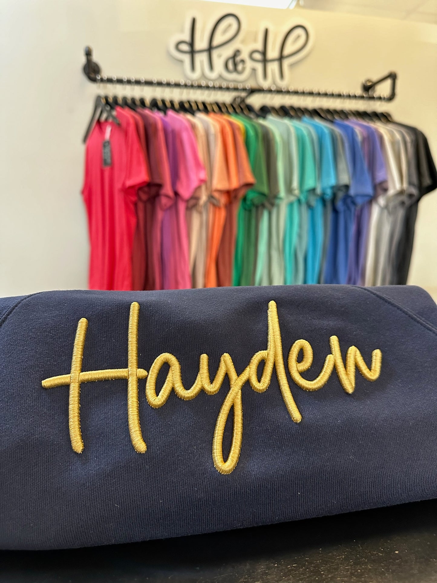 Hayden Puff Script - 3D Embroidery