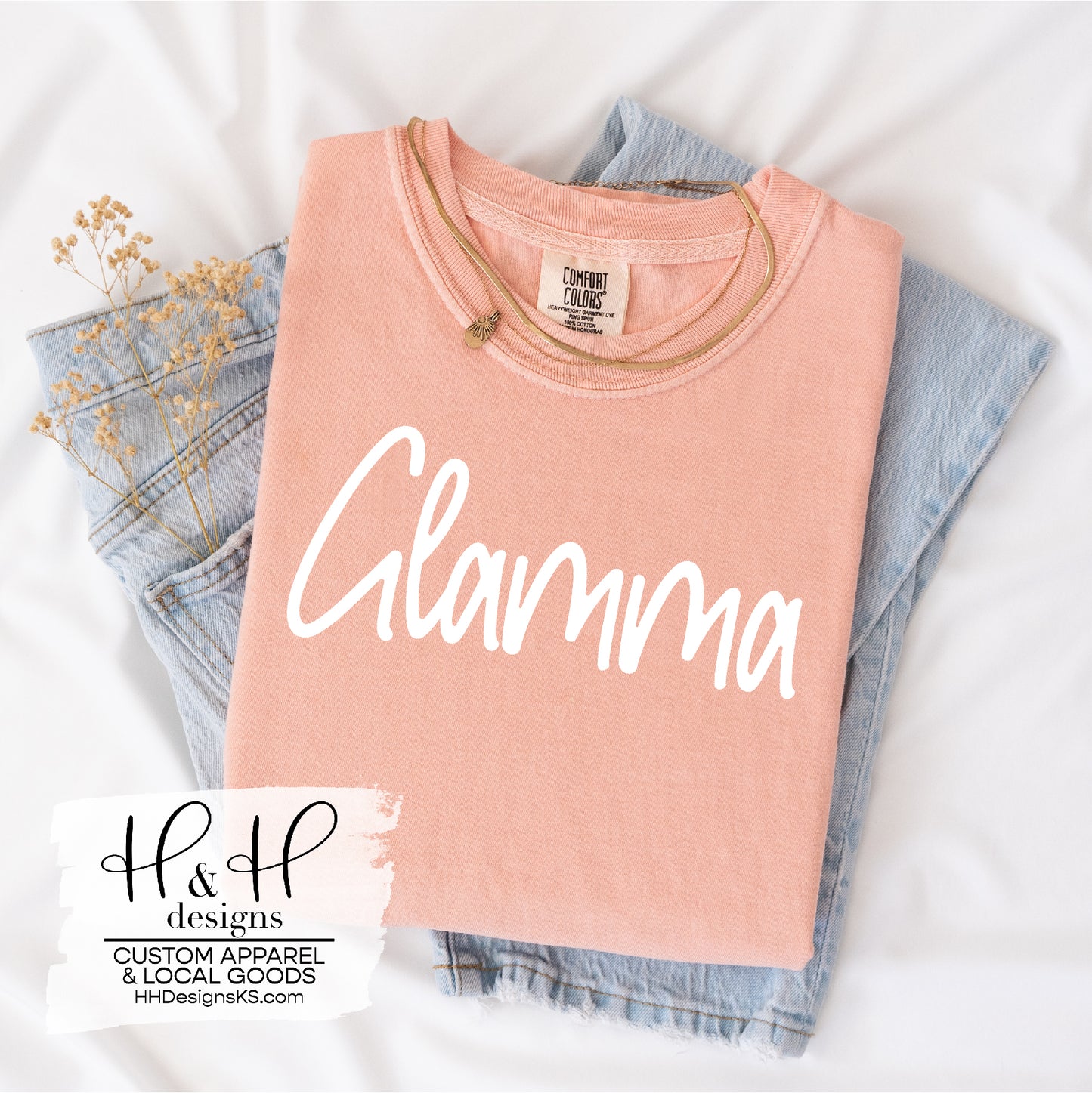 Glamma White Script
